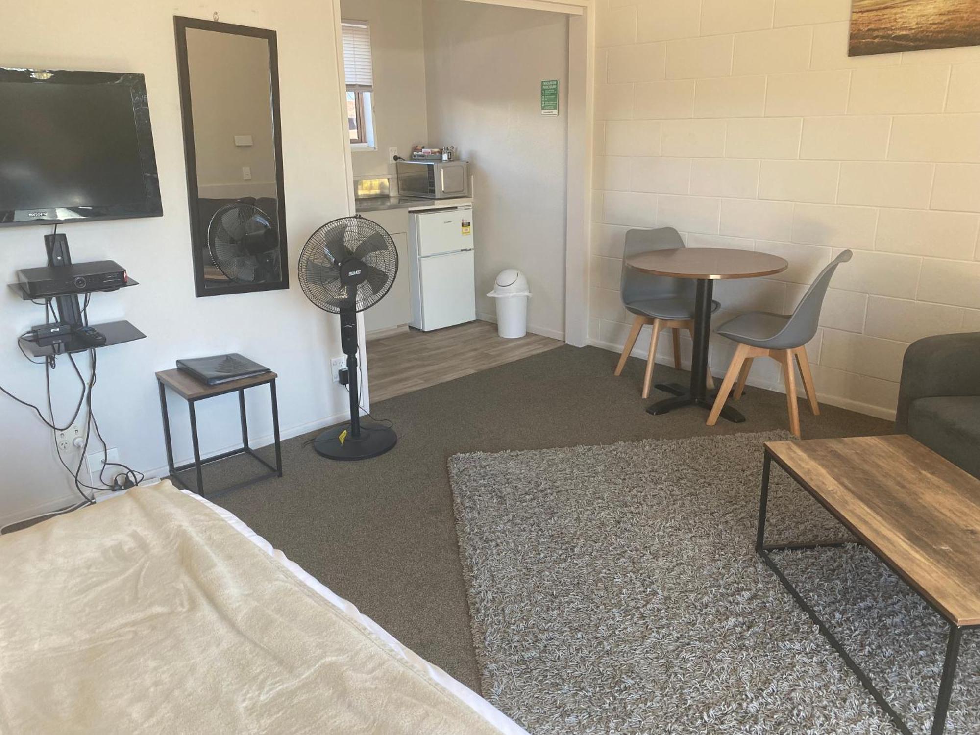 Acorn Estate Motel 마스터톤 외부 사진