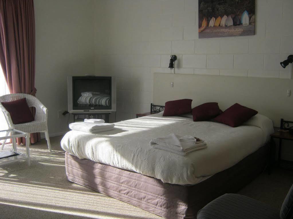 Acorn Estate Motel 마스터톤 외부 사진
